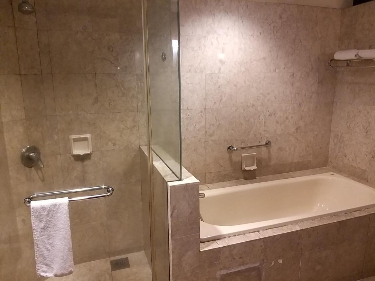 Berjaya Times Square Hotel Apartment Malaysia Куала-Лумпур Экстерьер фото